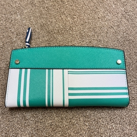 A New Day: Folding Wallet - Picture 1 of 9
